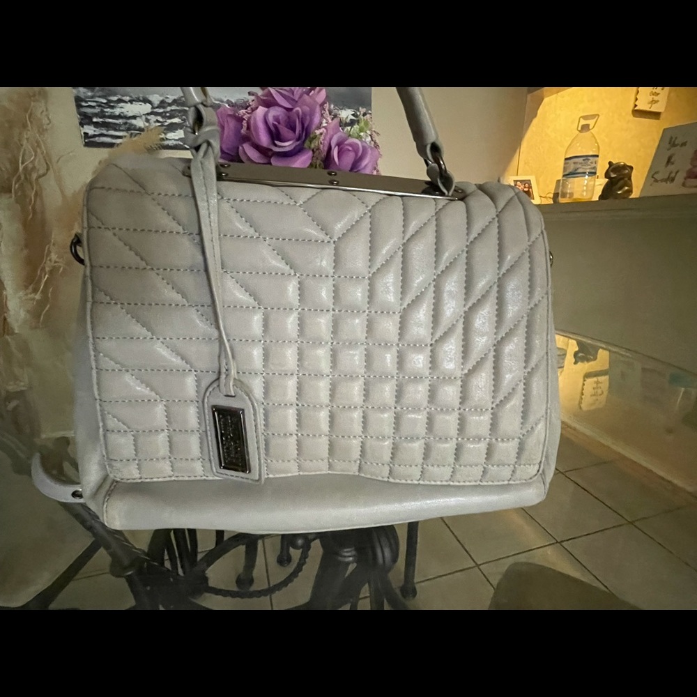 Likenew purse